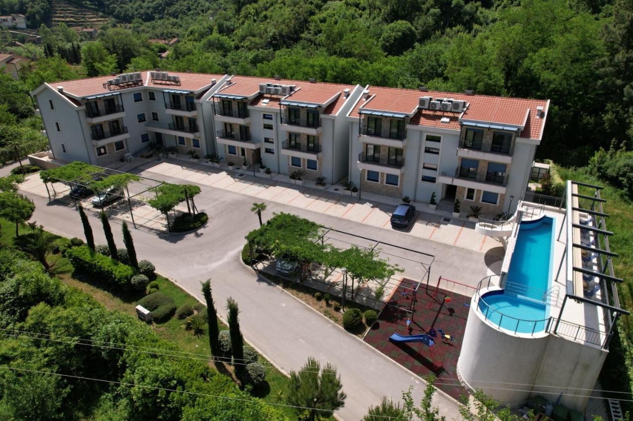 Green Bay Apartments Morinj كوتور المظهر الخارجي الصورة