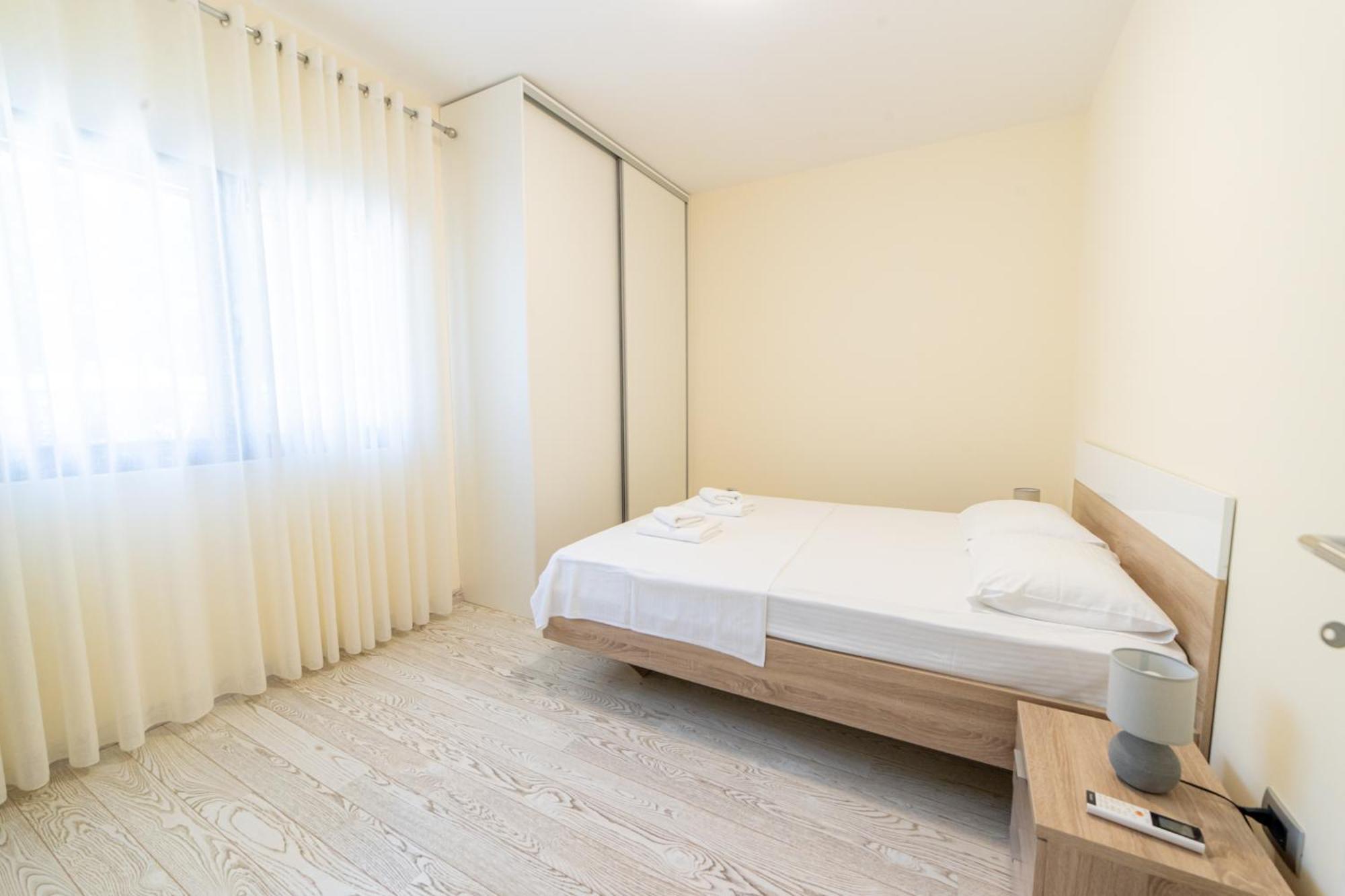 Green Bay Apartments Morinj كوتور المظهر الخارجي الصورة