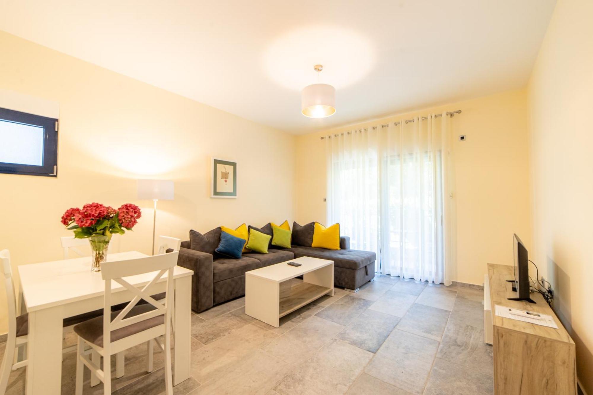 Green Bay Apartments Morinj كوتور المظهر الخارجي الصورة