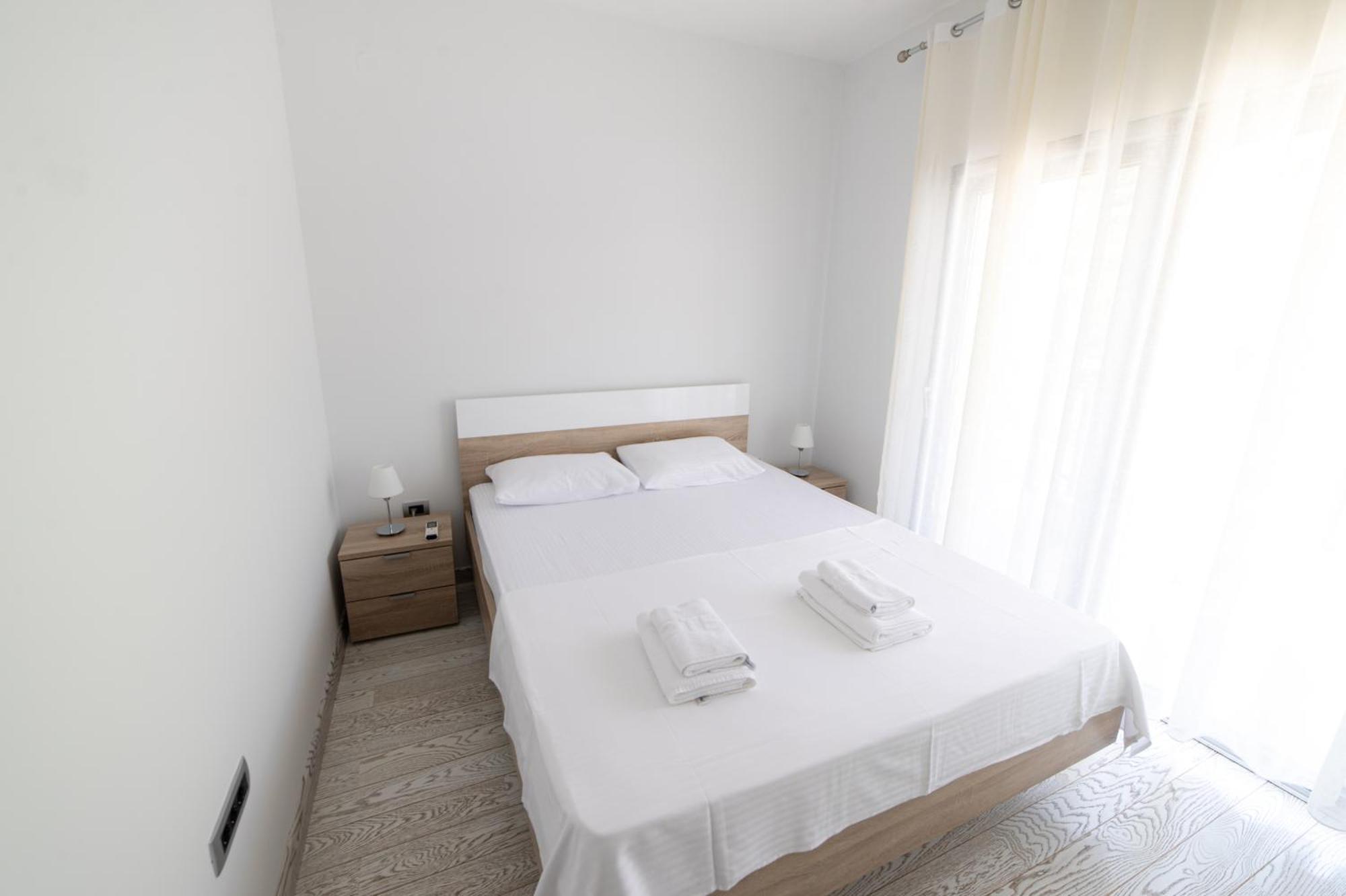 Green Bay Apartments Morinj كوتور المظهر الخارجي الصورة