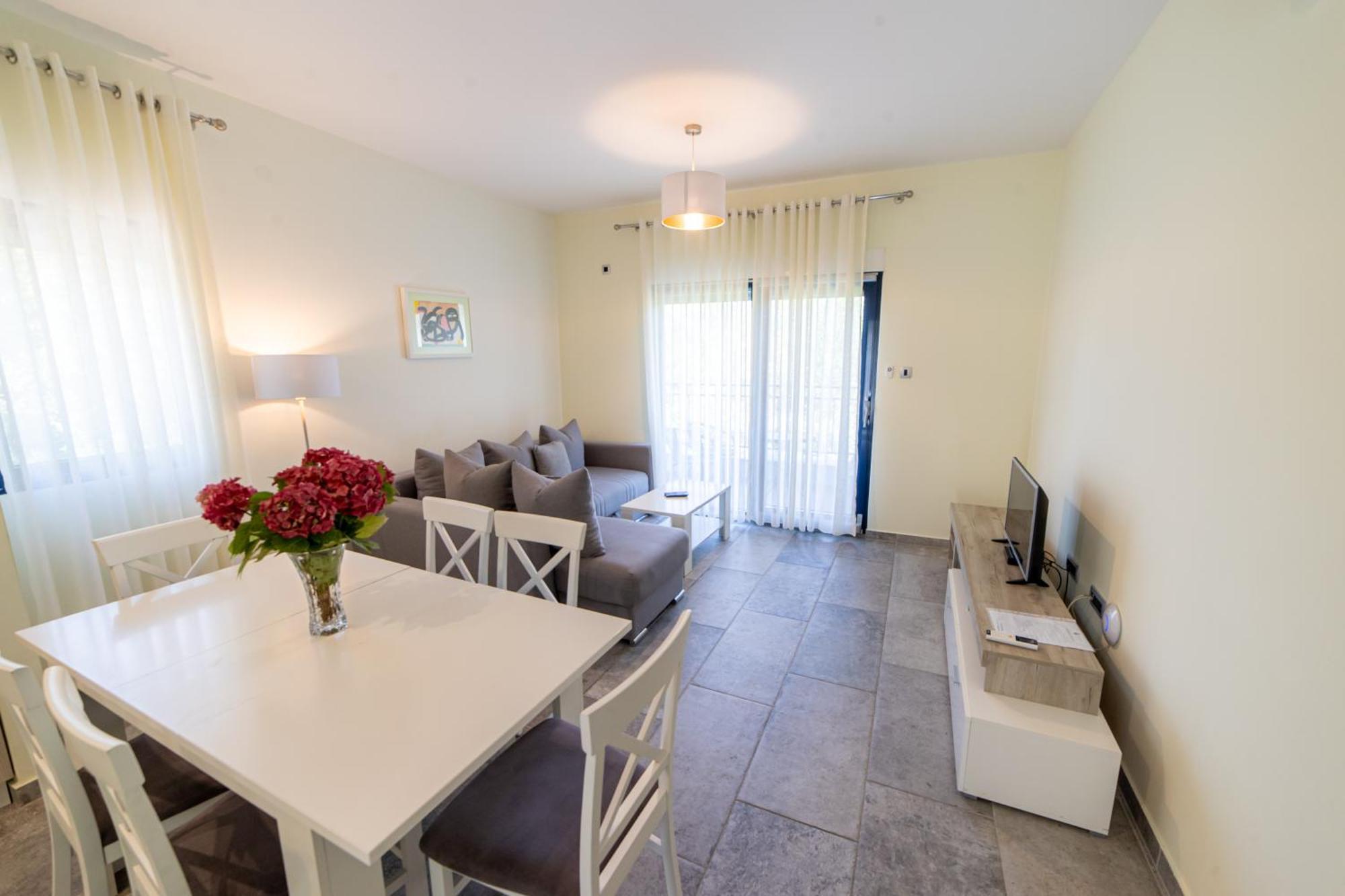 Green Bay Apartments Morinj كوتور المظهر الخارجي الصورة